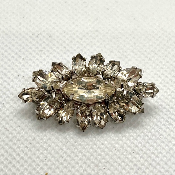 Vintage Jewelry - Beautiful Vintage Mid‎ Century Marquis Bright Brooch Pin
